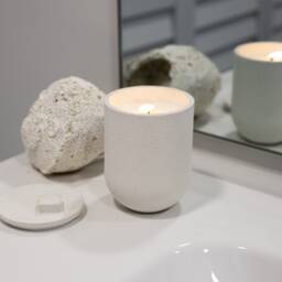Tapa White Straciatella Concrete Candle - Organic Essential Oils 3 Lids Hand Crafted -Vegan-Reusable Container-Eco Friendly-Aromatherapy - thumbnail 3