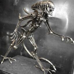 Steampunk - The Metal Standing Monster - Medium Item - thumbnail 2