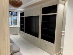 Tv/Entertainment Media Unit With Break Front, Oak Faced Mdf Internals & Back, Free Standing, Painted - thumbnail 1