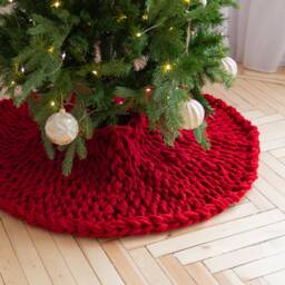 Chunky Knit Christmas Tree Skirt - Red, Giant D??cor - thumbnail 3