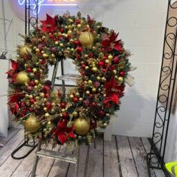 xl Giant Christmas Wreath, Gold & Red Large Wreath, 120 cms Wreath - thumbnail 2