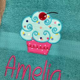 Personalized Cupcake Applique Bath Towel Embroidered 100% Cotton Name Towel - thumbnail 2