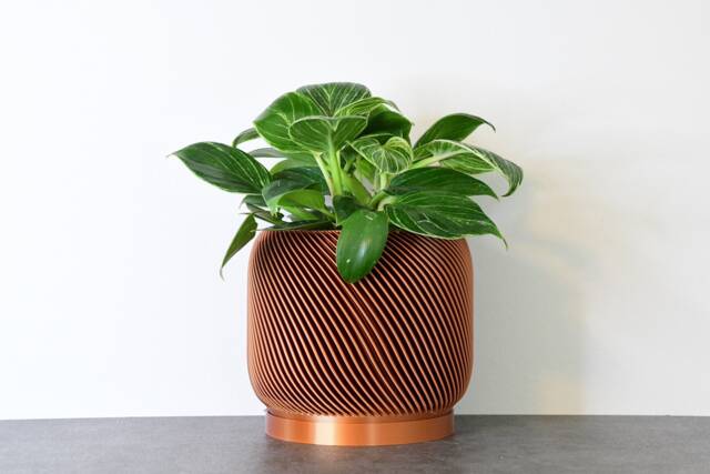 "Sierra Planter With Drainage & Saucer in Copper, Unique 3D-Printed Plant Pot, Small To Large Sizes 4"" 5"" 6"" 7"" 8" - image 1