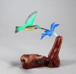Hummingbird Ruby Throat Sculpture By John Perry 8 Inch Tall Blue Flower Burlwood Base - thumbnail 3