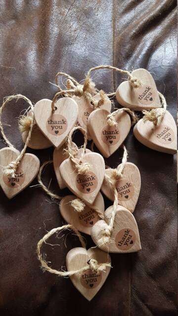 15 X Solid Oak Handmade Thank You Hearts Height 6 cm Width 5.5 - image 1