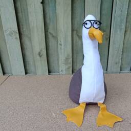 Eddie The Seagull Doorstop/Bookend -Diy Flat Packed-Funny Doorstop-Coastal Decor-House Warming-Beach Life-Unique Gift-Birds-Grey-White - thumbnail 2