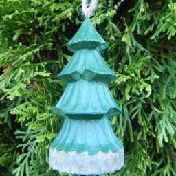 Wooden Christmas Tree Figurine - Hand-Carved Rustic Holiday Decor - thumbnail 4