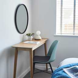 Blue & White Sennen Table Lamp in Ceramic Oak - thumbnail 2