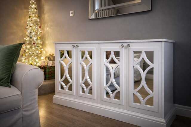 Bespoke Mirrored Tv Cabinate/Sideboard - White - image 1