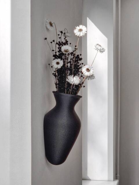 Modern Hanging Wall Vase For Cut Flowers - Elegant Unique Design Home Decor Perfect Indoor Floral Arrangements - image 1