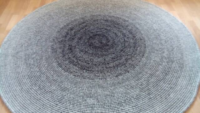 Handmade Wool Round Rug Modern Style, Custom Color - image 1