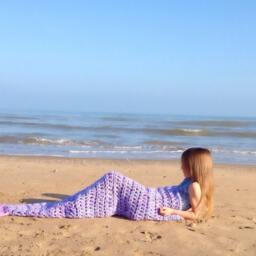 Handmade Crochet Mermaid Tail Blanket - Chunky Snuggle Cocoon - thumbnail 2