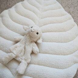 Faux Fur Leaf Playmat Mocha Mousse Baby Rug - thumbnail 4