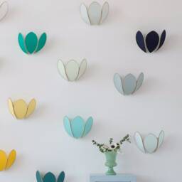 Jungle Green & Gold Flower Wall Lamp - thumbnail 2