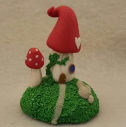 Gnome Home With Vines - Mushroom Figurine Miniature Polymer Clay Sculpture - thumbnail 1