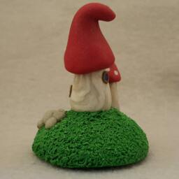 Gnome Home With Vines - Mushroom Figurine Miniature Polymer Clay Sculpture - thumbnail 3