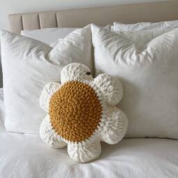 Chunky Daisy Decorative Pillow, Flower Power Crochet Couch Dorm Room Decoration, Retro Flower Pillow, White - thumbnail 3