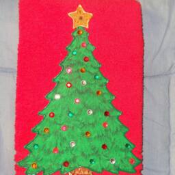 Appliqued Christmas Tree Hand Towel Red Cotton Holiday Decor - thumbnail 2