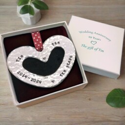 10Th Anniversary Gift. Petite Heart Wall Hanging Stamped 2015-2025. Tin Anniversary. 10 Years Gift - thumbnail 2
