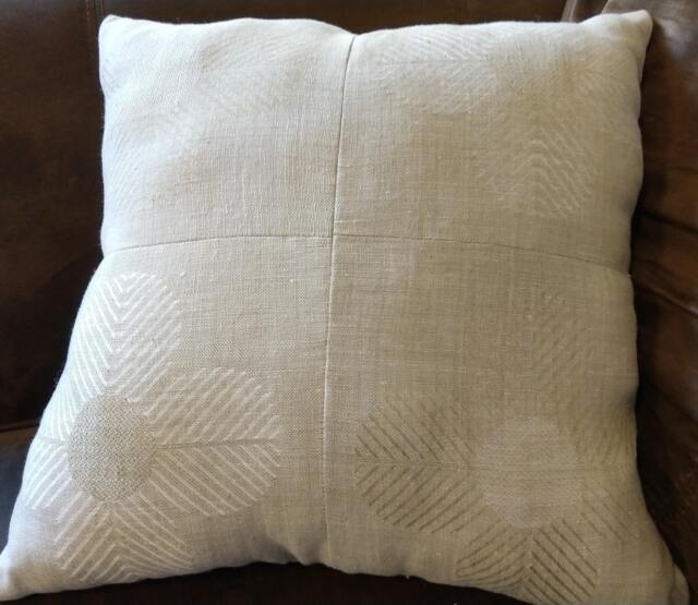 4 Flower Pillow - image 1