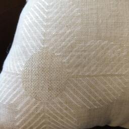 4 Flower Pillow - thumbnail 3