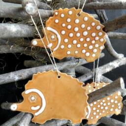 Hedgehog Ceramic Christmas Ornaments, Woodland X-Mas Home Decor Gifts, 3 Country Rustic Christmas, Pottery Animals - thumbnail 3
