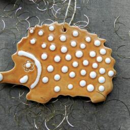 Hedgehog Ceramic Christmas Ornaments, Woodland X-Mas Home Decor Gifts, 3 Country Rustic Christmas, Pottery Animals - thumbnail 2