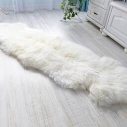 White Double Sheepskin Rug, Natural Lambskin Runner, Rustic Bedspread - thumbnail 4