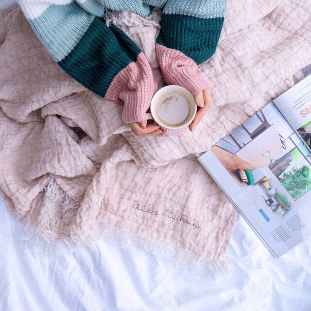 Send A Hug - Hug Gift Blanket Throw Linen Personalised A From Me To You Family - image 1