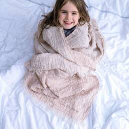 Send A Hug - Hug Gift Blanket Throw Linen Personalised A From Me To You Family - thumbnail 3