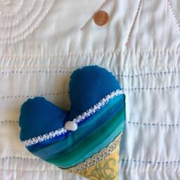 Hand Quilted Seascape Wall Hanging With Shells, Coastal Decor - thumbnail 4