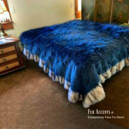 Royal Blue Faux Fur Throw Blanket - Gray Wolf Border, Plush Shag Rug - thumbnail 3