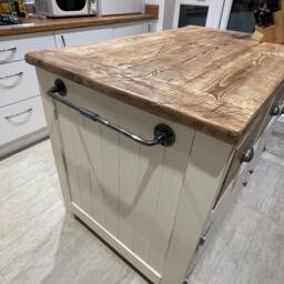 Bespoke Farmhouse Kitchen Island - thumbnail 3
