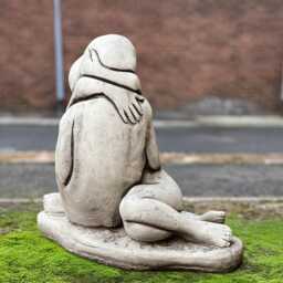 Abstract Couple Statue Cement Kissing Lovers Figurine Concrete Hugging Sculpture Modern Art Handmade Outdoor Decor Romantic Ornament - thumbnail 3