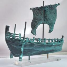 Handmade Oxidized Brass Kyrenia Ship Replica, Ancient Cyprus Maritime History Sculpture - thumbnail 4