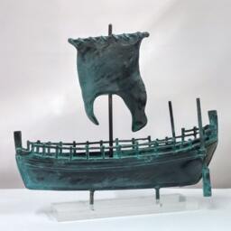 Handmade Oxidized Brass Kyrenia Ship Replica, Ancient Cyprus Maritime History Sculpture - thumbnail 2
