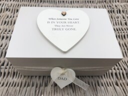 Shabby Personalised Chic Memory Box in Memory Of A Loved One Dad ~ Mum Nanny Husband Wife Grandad Any Name - thumbnail 1