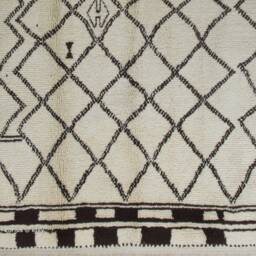 Handmade Beige Berber Rug Moroccan Wool Azilal Design - thumbnail 2
