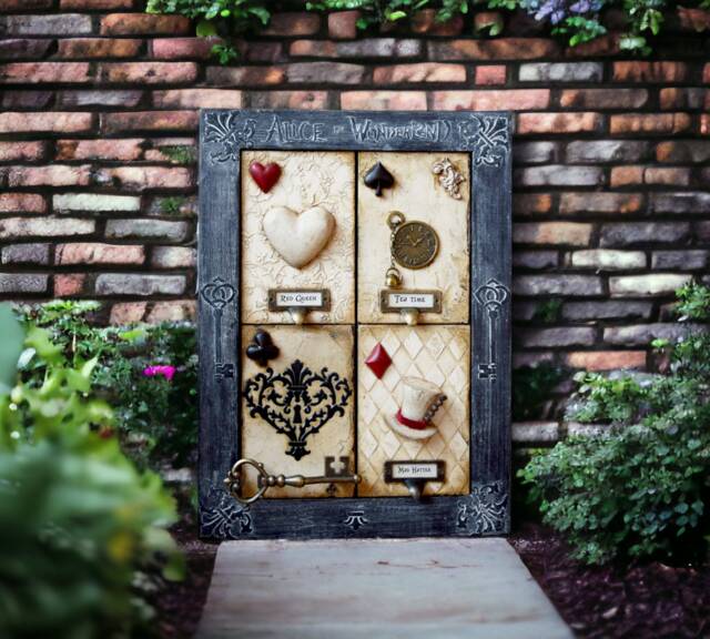 Alice in Wonderland Queen Of Hearts Nursery Decor Wall Home Wood Wall Panel Cheshire Cat Display Children's Room Decoration - image 1