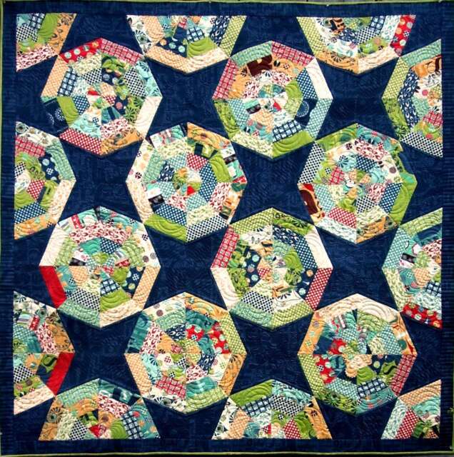 Ferris Wheel Quilt Pattern Plus Pillow - image 1