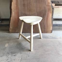 3 Legs Stool in Bleached Ash - thumbnail 2