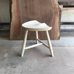 3 Legs Stool in Bleached Ash - thumbnail 4