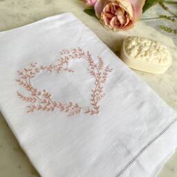 Valentines Heart Frame Embroidered Linen Guest Towels, Monogrammed Towel, Hostess Gifts, Warm House Gifts, Bathroom Decor - thumbnail 2
