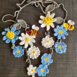 Crochet Daisy Curtain Tie Back/Flower & Bees Hold Back/Daisy Back/Crochet Bees/Gift For Her/Gift Kids - thumbnail 4