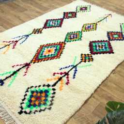 Handmade Beni Ourain Rug White Moroccan Wool Rug With Fuchsia Design - thumbnail 3