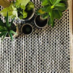 Handmade Black & White Cotton Rag Rug Minimalist Zig Zag Dhurrie - thumbnail 3