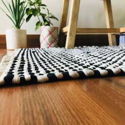 Handmade Black & White Cotton Rag Rug Minimalist Zig Zag Dhurrie - thumbnail 2