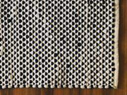 Handmade Black & White Cotton Rag Rug Minimalist Zig Zag Dhurrie - thumbnail 1