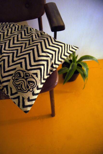 Hand Block Printed Cotton Pillow Cover Geometric Design - Leheria Black - image 1