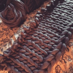 50x65, 30x50, & 20x30 Merino Wool Chunky Throws - thumbnail 3